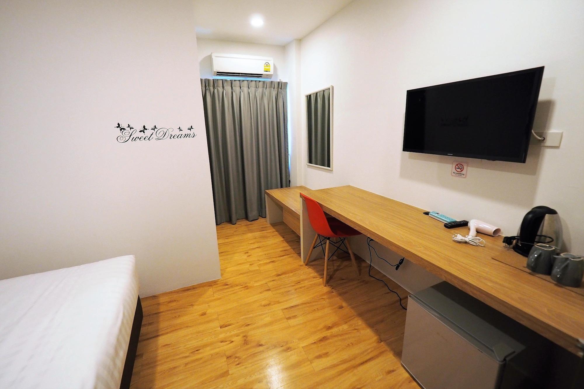 Pula Silom Hotel Bangkok Kültér fotó