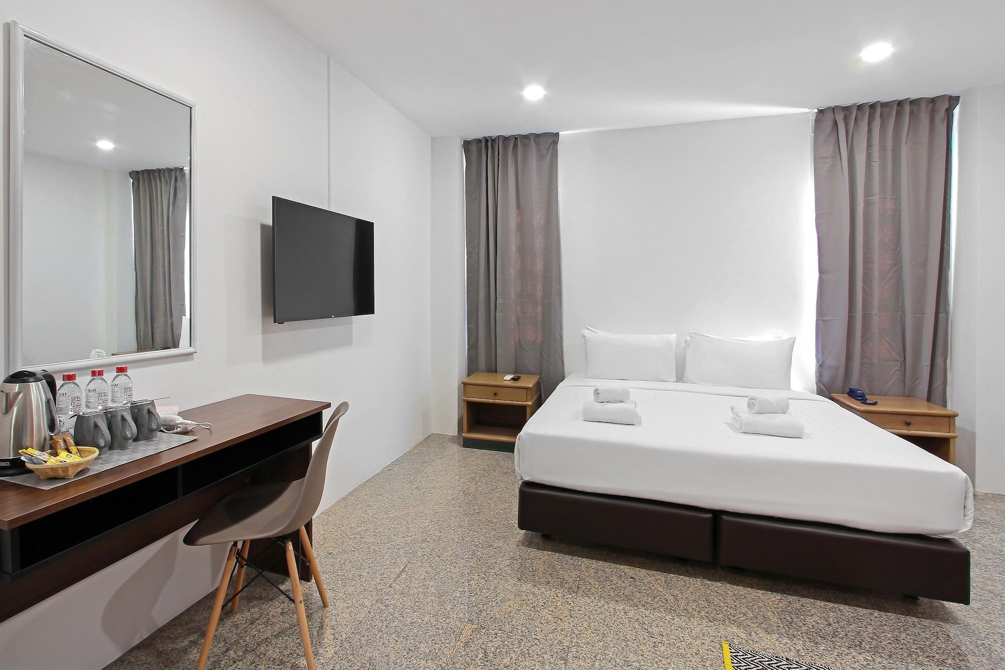 Pula Silom Hotel Bangkok Kültér fotó