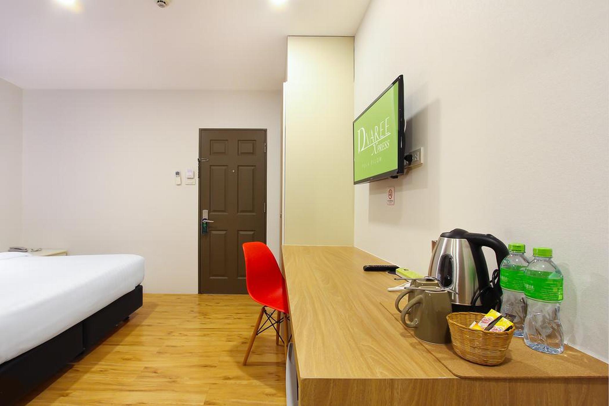 Pula Silom Hotel Bangkok Kültér fotó