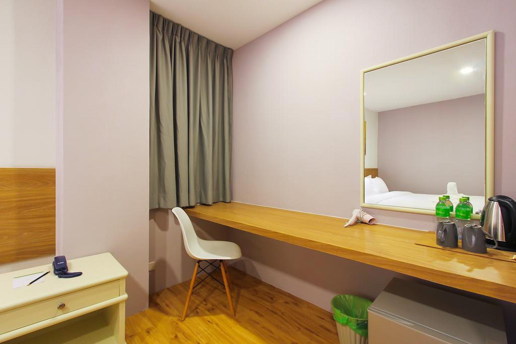 Pula Silom Hotel Bangkok Kültér fotó