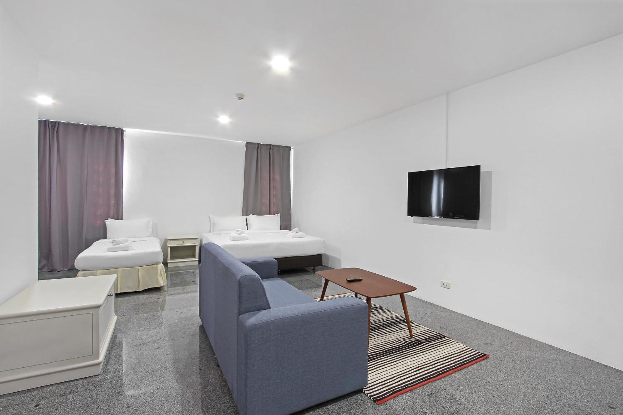 Pula Silom Hotel Bangkok Szoba fotó