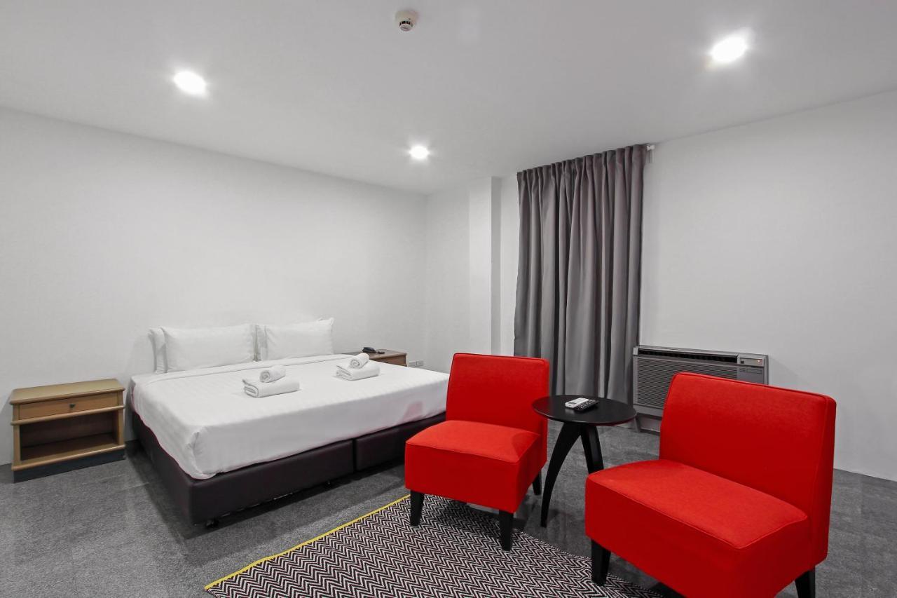 Pula Silom Hotel Bangkok Szoba fotó