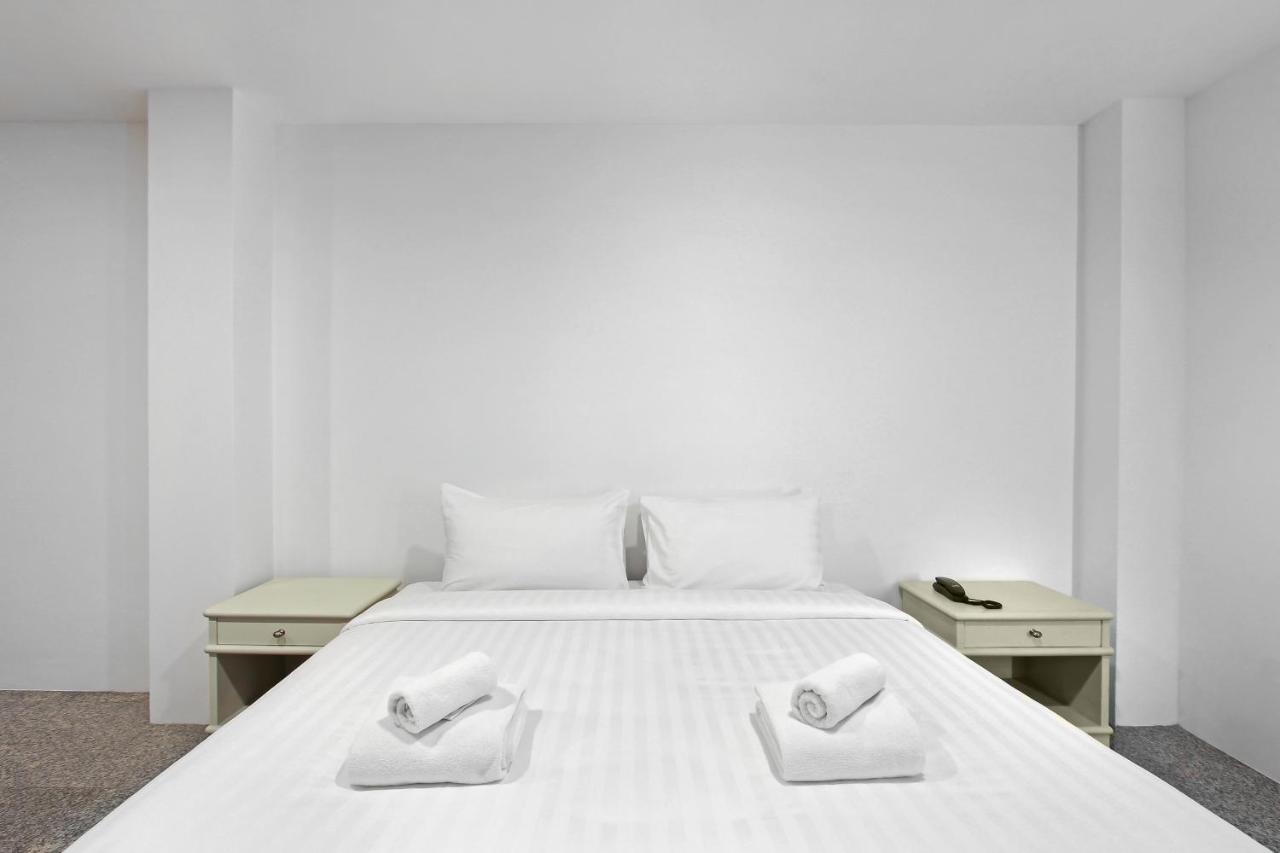 Pula Silom Hotel Bangkok Szoba fotó
